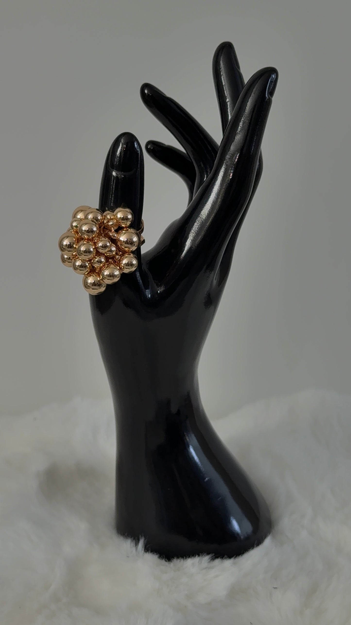 Dots ring